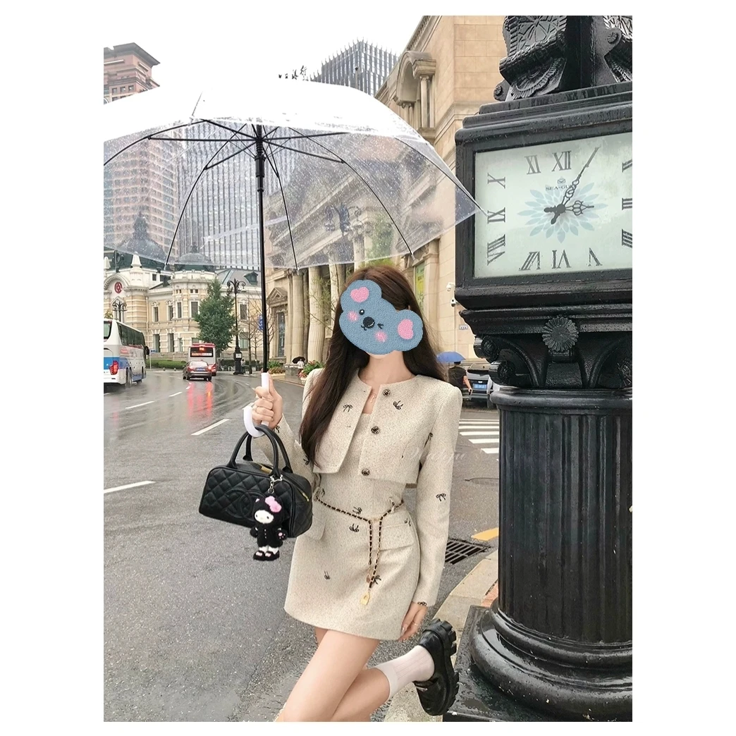 高级感早秋短款小香风外套千金女吊带收腰打底外穿连衣裙套装