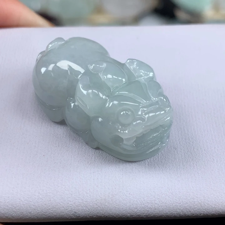 颈饰未镶嵌翡翠貔貅