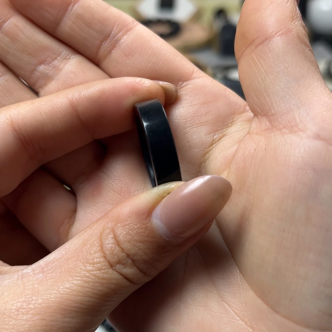 玄***夜和田玉（墨玉）未镶嵌颈饰戒指21内径