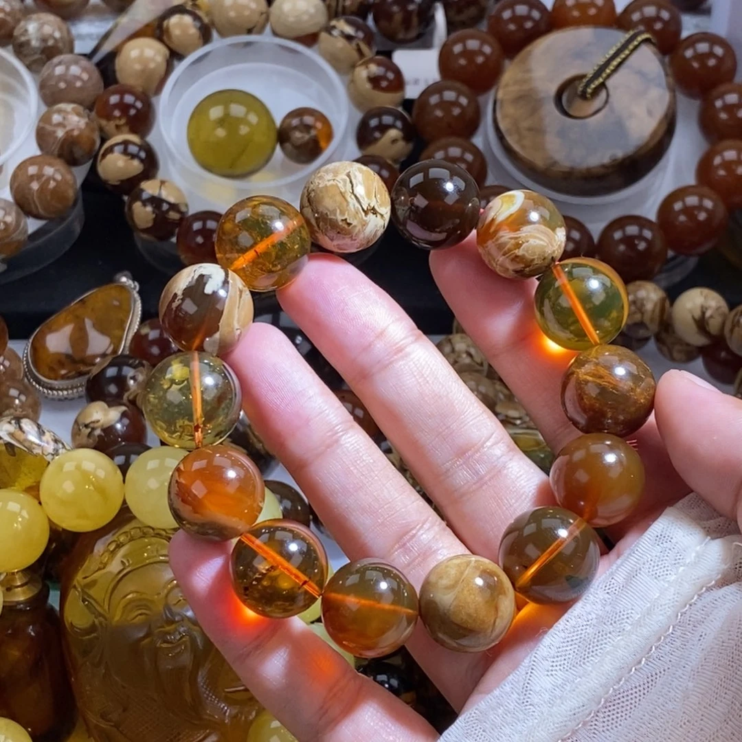 未镶嵌琥珀珠宝奇石