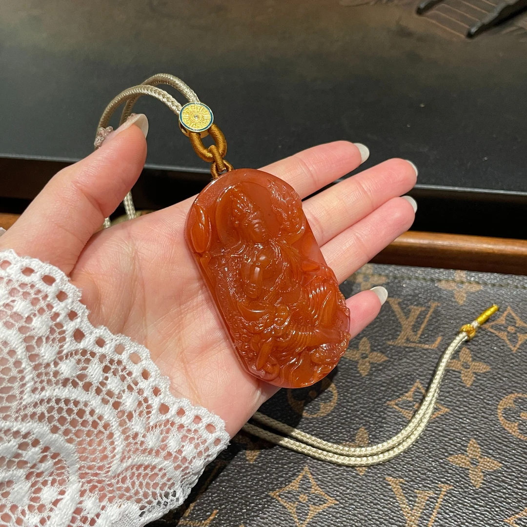 【凰一品】原矿川料樱桃红御龙观音吊坠18K金