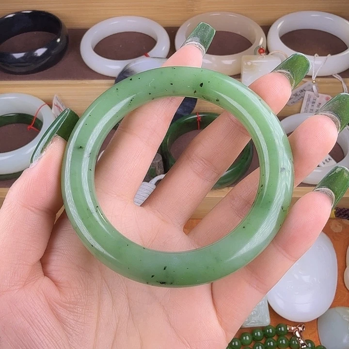 和田玉（糖玉）未镶嵌手镯