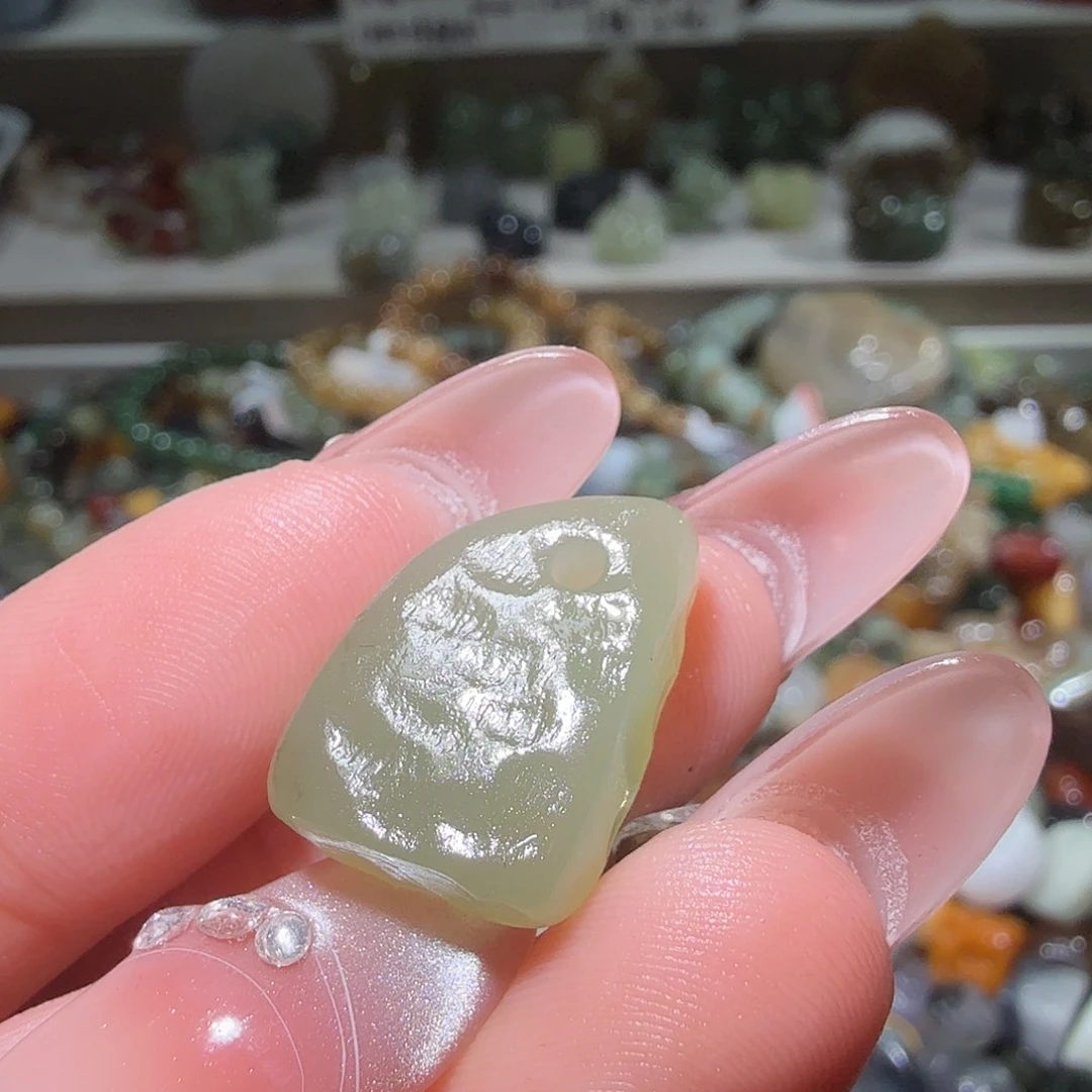 和田玉未镶嵌珠宝奇石