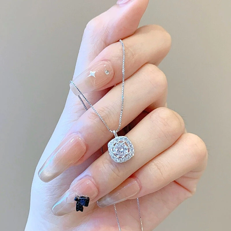 钛钢项链 小方手工糖锆石项链饰品女轻奢小众高级感气质百搭项链