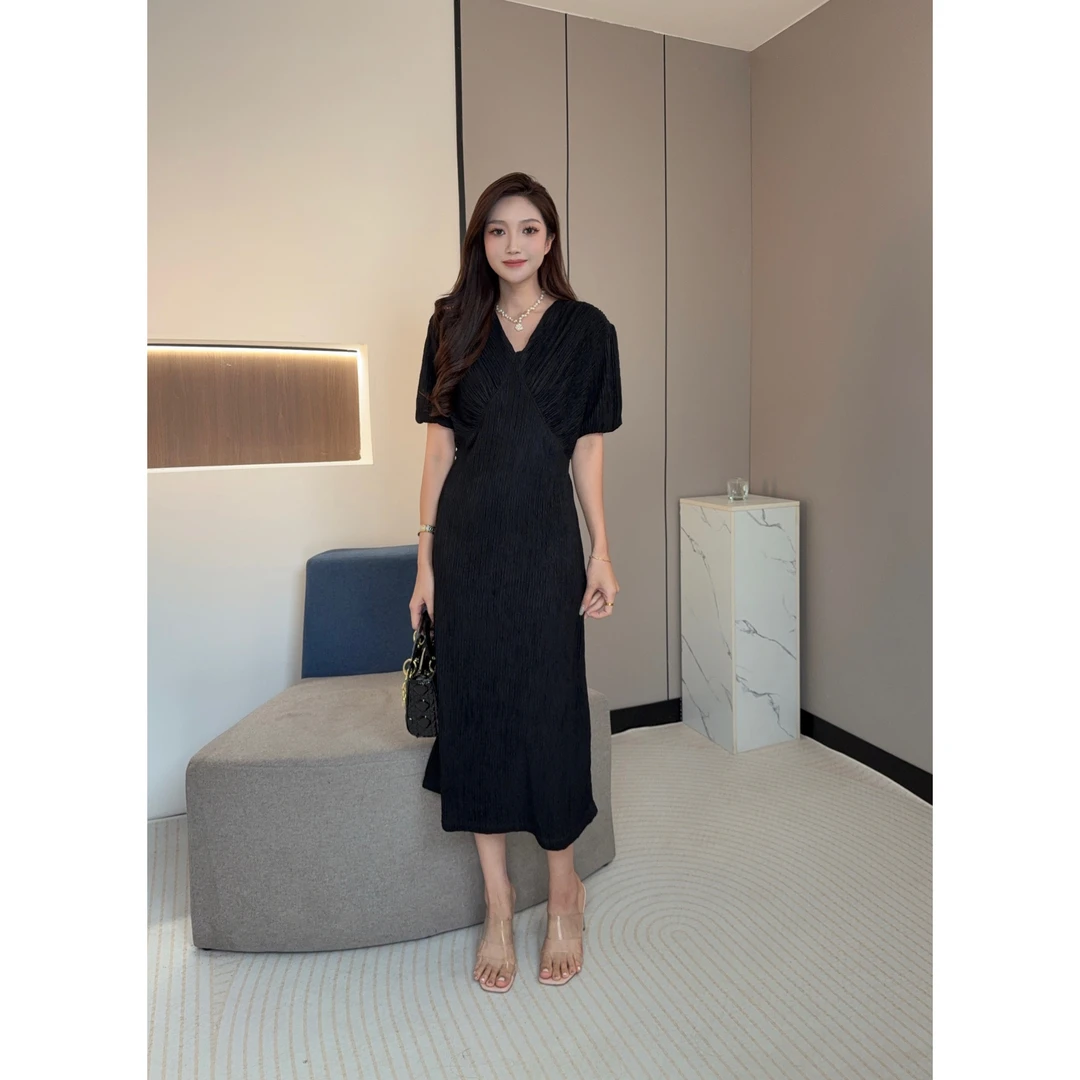 时尚轻奢感V领捏褶连衣裙Q25BL2284