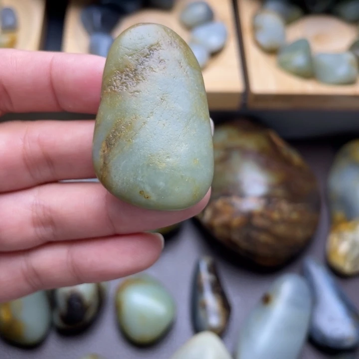 和田玉未镶嵌颈饰12