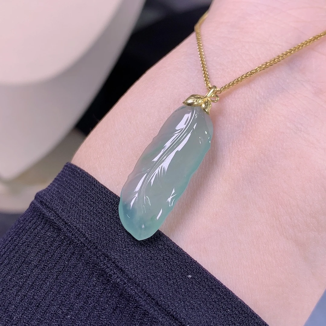 缅甸天然A货翡翠镶嵌18k金冰种满色随形叶子吊坠正品32×12×4.2