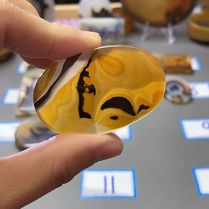 玛瑙/玉髓未镶嵌珠宝半成品120