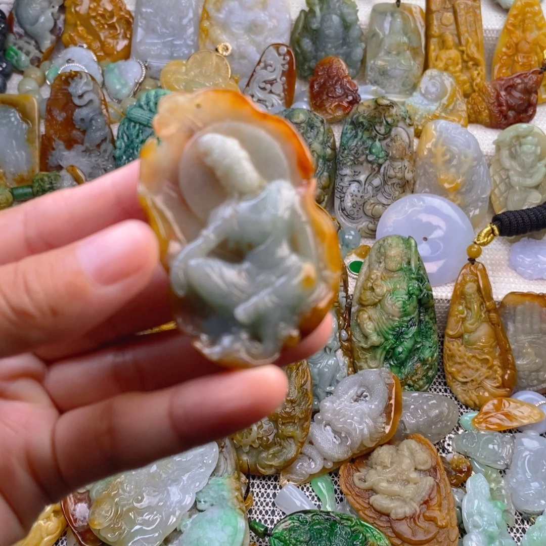 翡翠未镶嵌吊坠(不含链) 翡翠