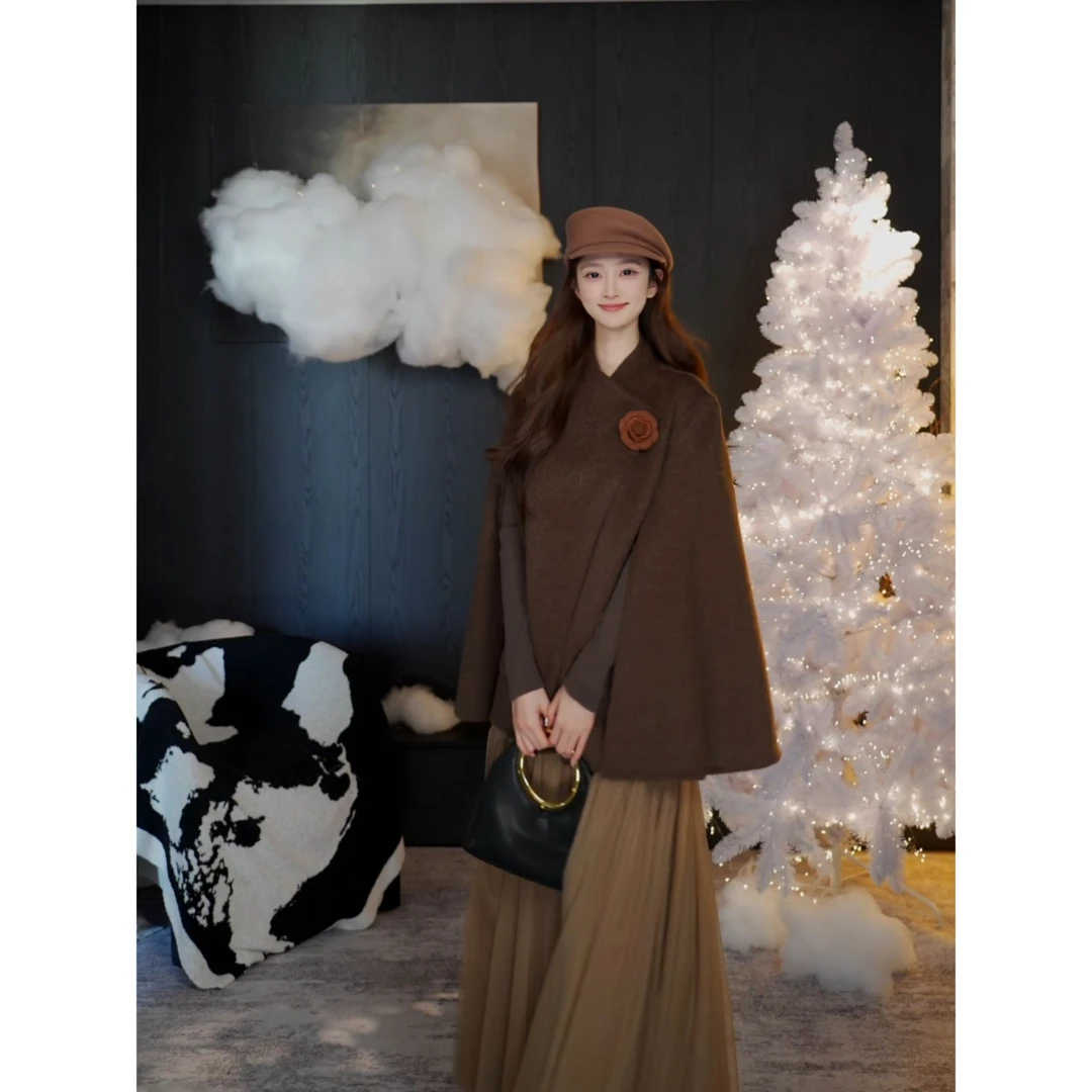 有洧Youwei独特漂亮的2025新款双面呢披肩大衣毛呢斗篷25SS1029