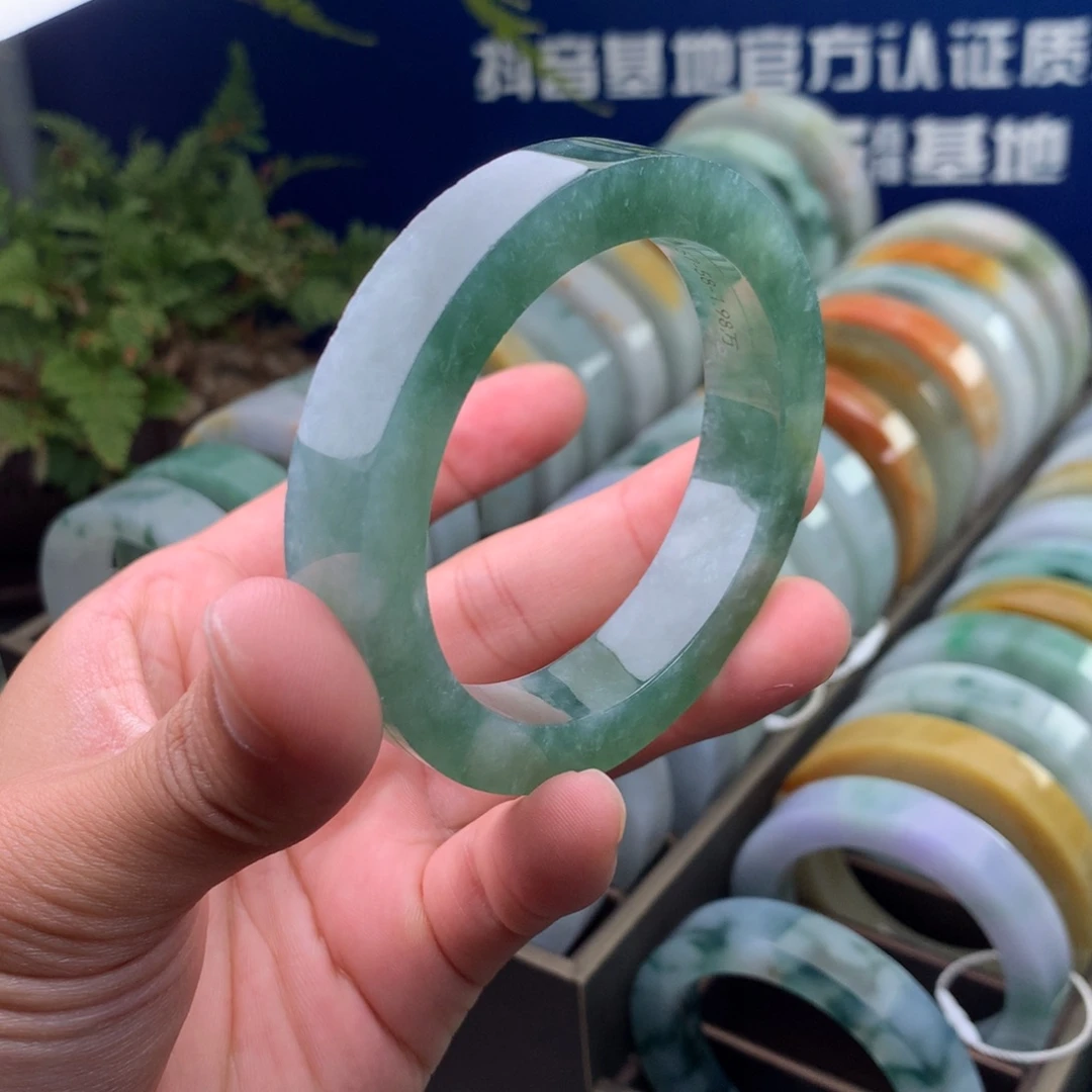 定制翡翠未镶嵌手镯定制手镯