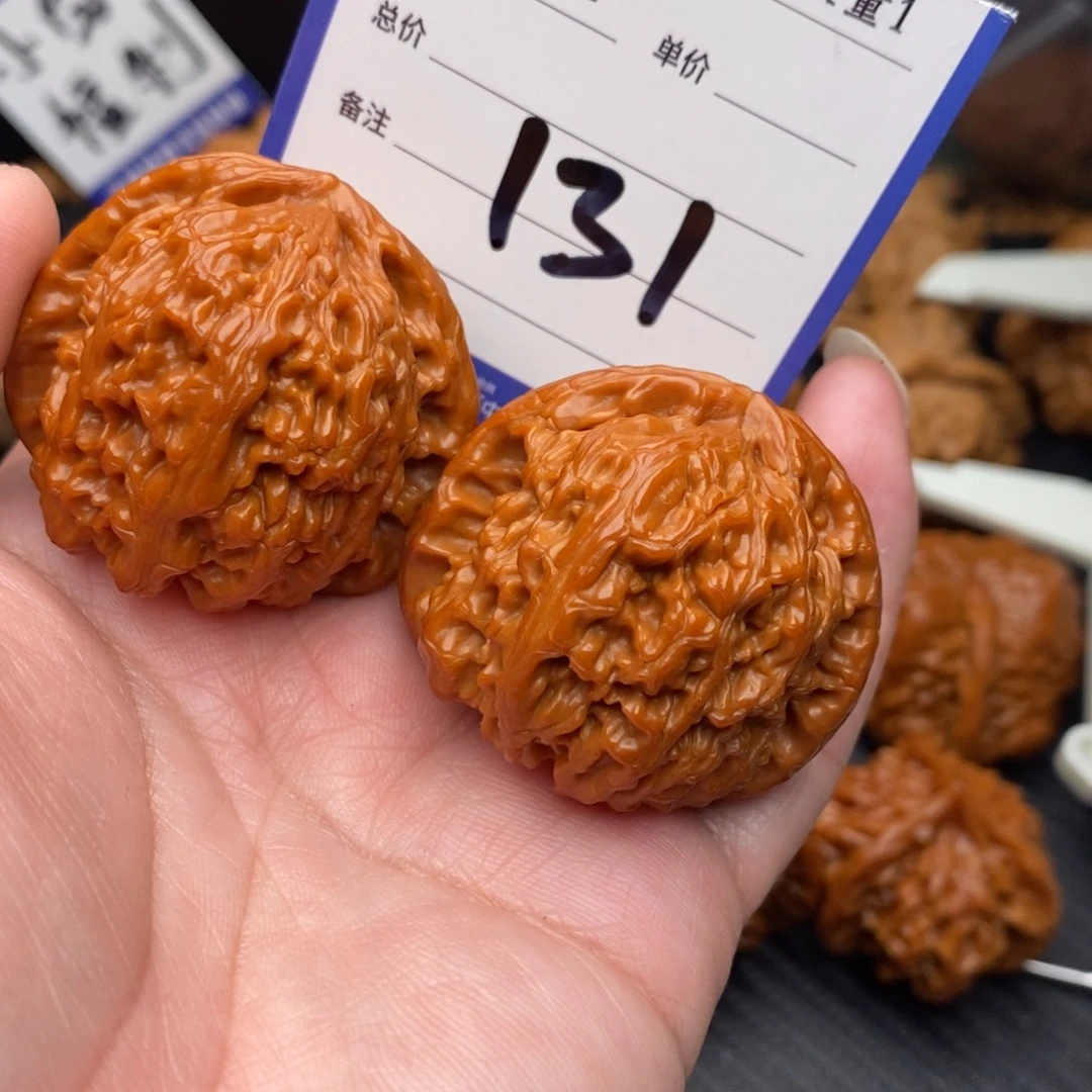 文玩核桃把件白狮子40mo