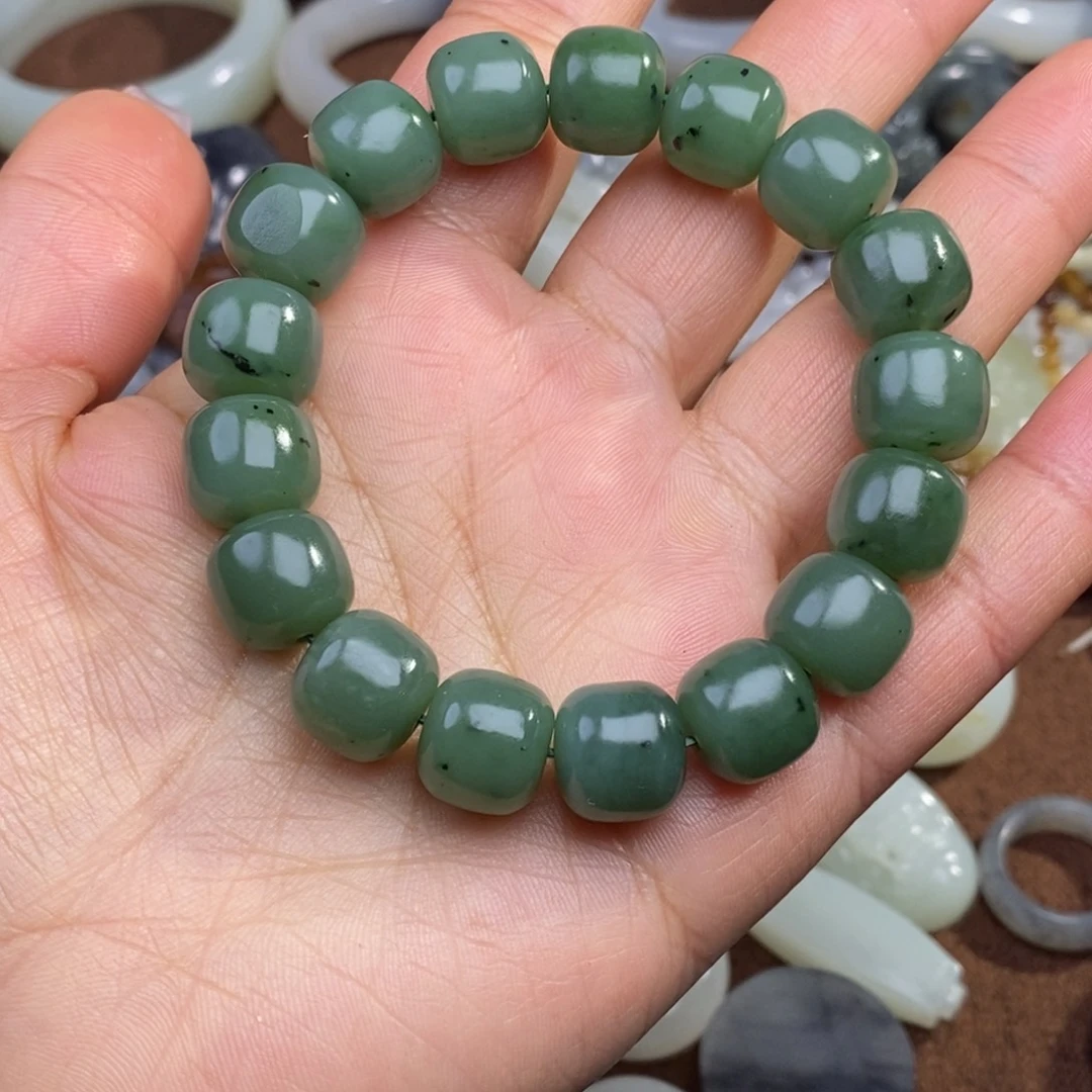 拼***天和田玉未镶嵌颈饰