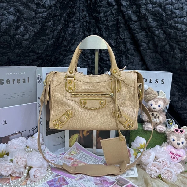 95新 Balenciaga/巴黎世家 巴黎世家奶茶色机车包Mini City斜挎包