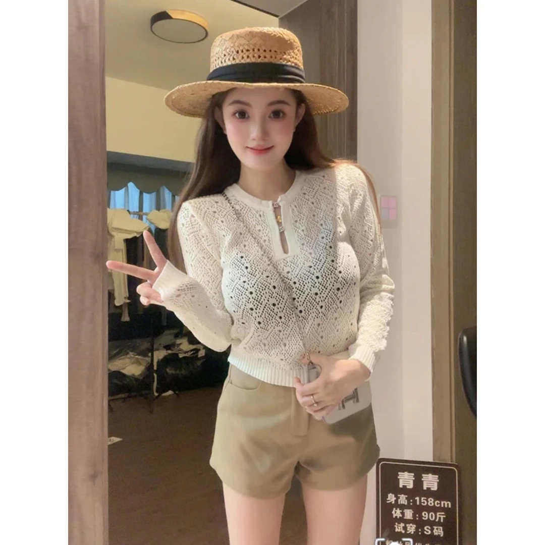 镂空独特漂亮长袖针织衫女秋季韩系氛围感穿搭修身设计感打底上衣