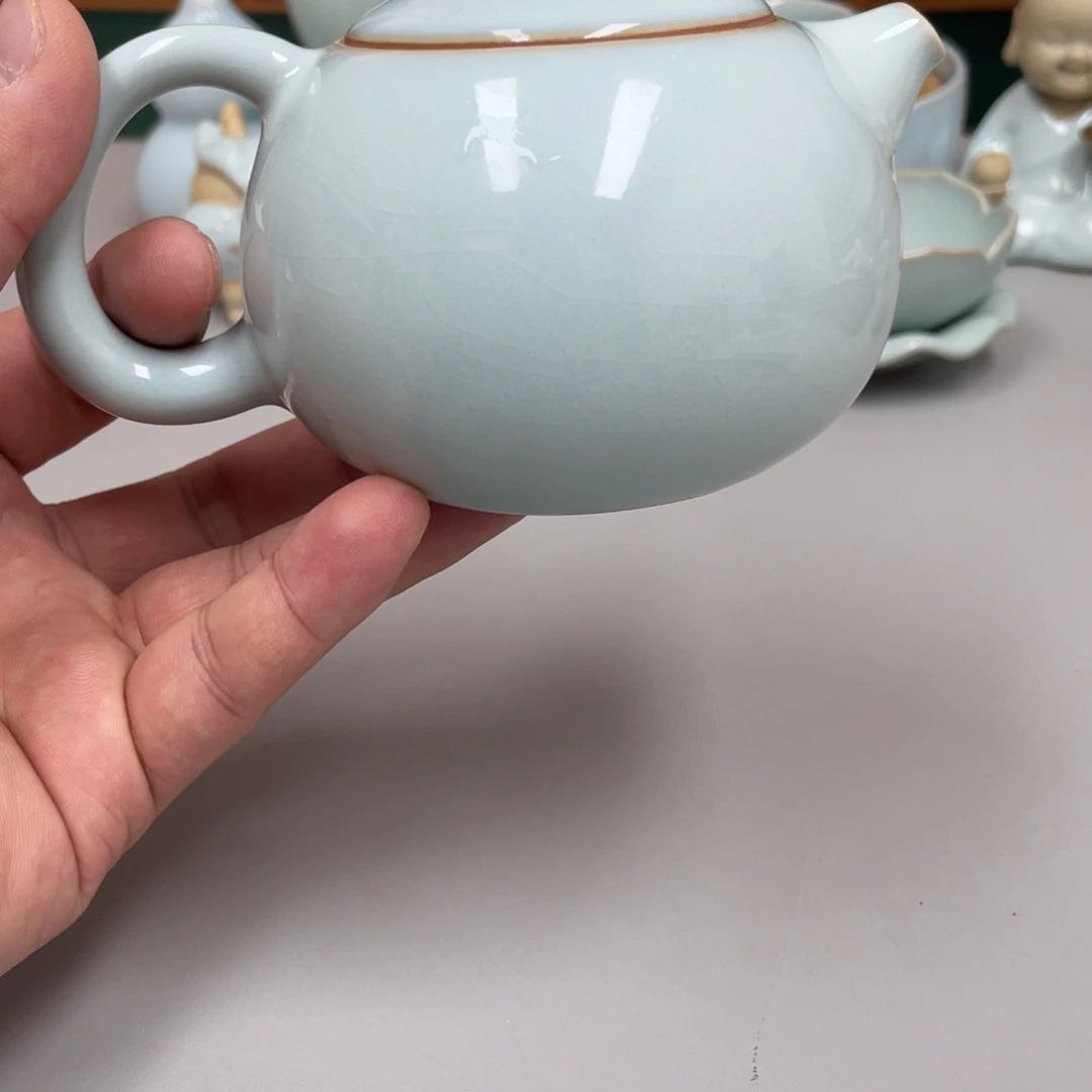 L***u瓷天青色瑕张君老师西施壶