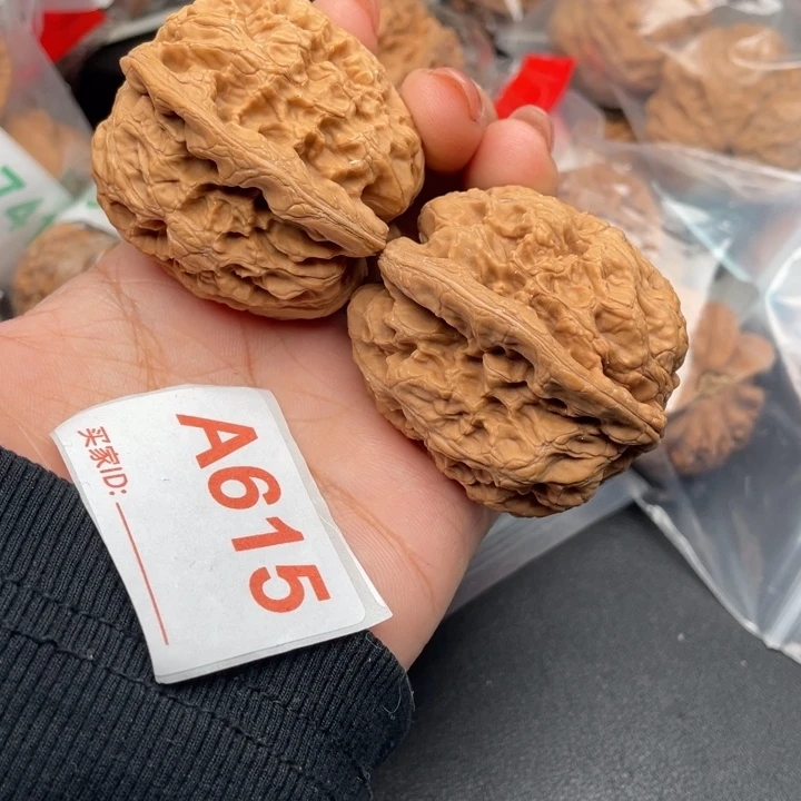 文玩核桃吊坠核桃