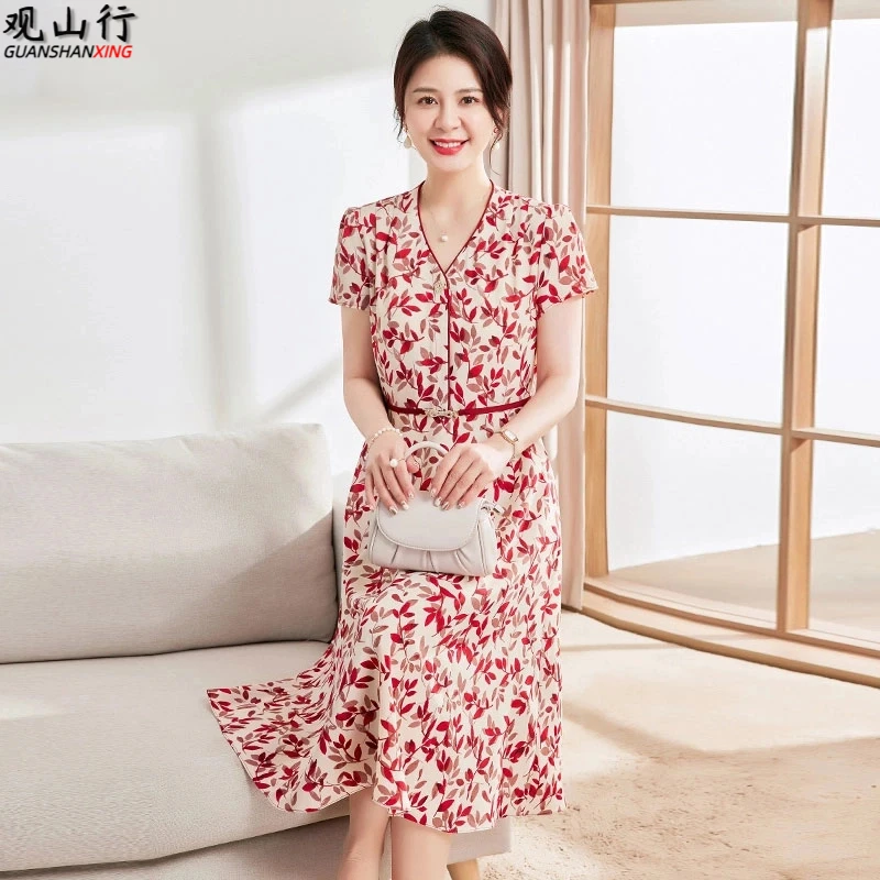 中年妈妈夏装气质碎花连衣裙中长款显瘦中老年女夏季洋气短袖裙子