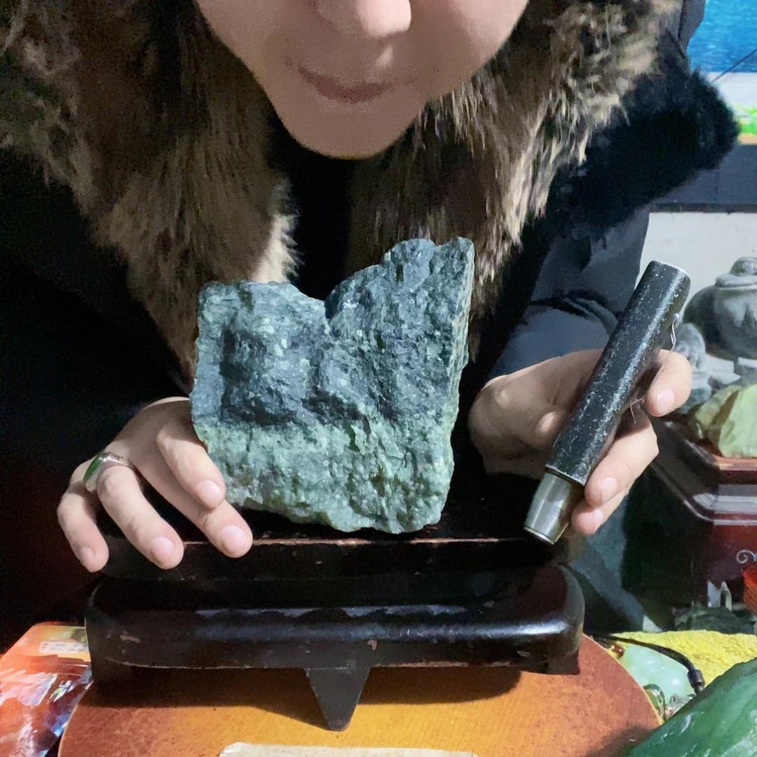 蛇纹石玉未镶嵌珠宝半成品