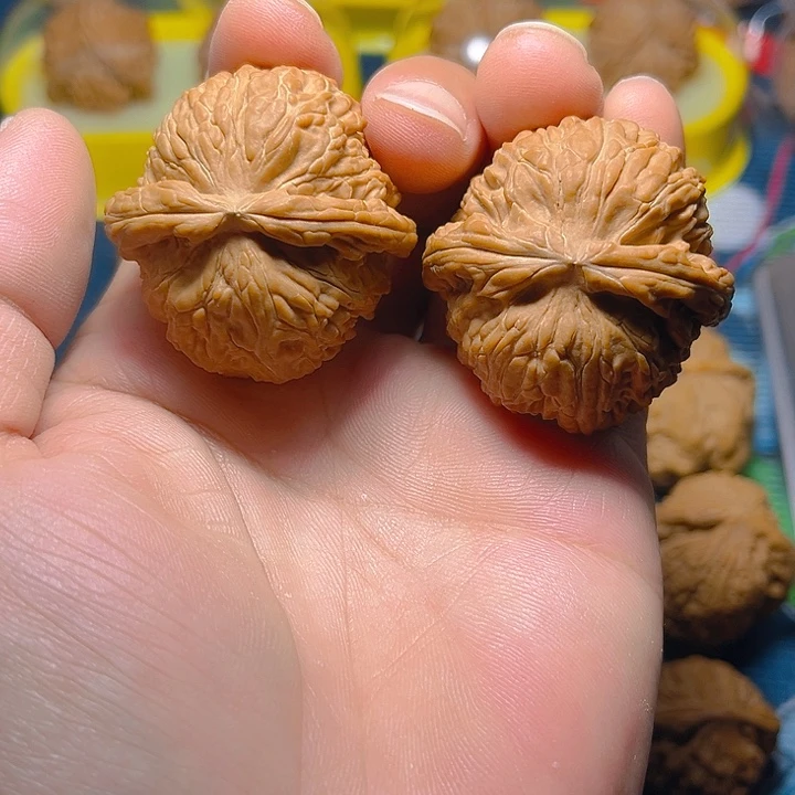 文玩核桃吊坠二号