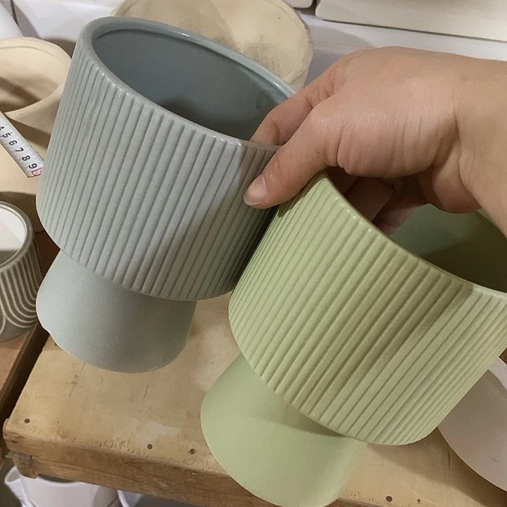 陶瓷花盆有孔 瑕疵介意勿拍