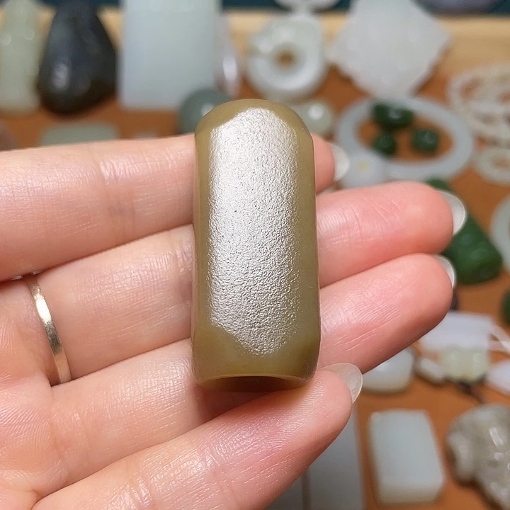 和田玉（糖玉）未镶嵌颈饰