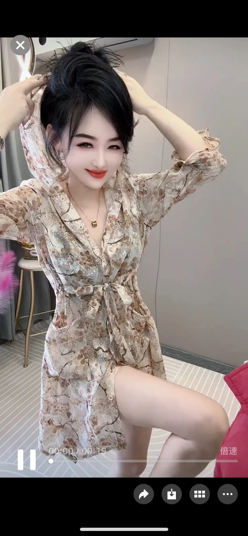 连帽宽松型碎花五分袖上衣印花遮肚裙