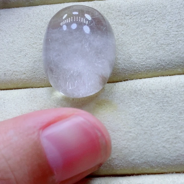 未镶嵌颈饰水晶我****睡