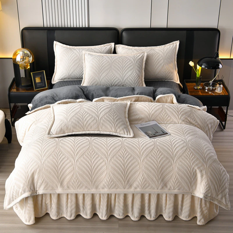 冬季A类雕花牛奶绒花边床盖四件套双面加厚双面绒保暖床裙款床品