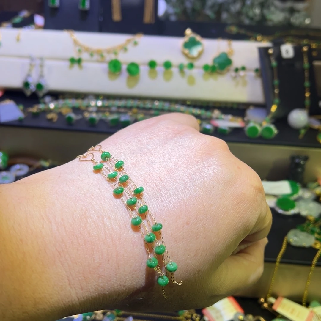 颈饰18K金镶嵌翡翠耳线