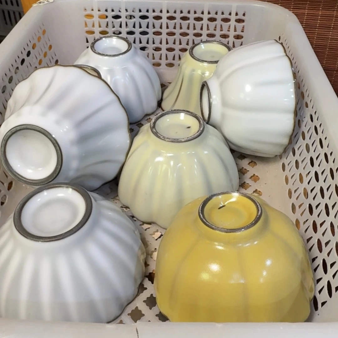 微瑕疵介意勿拍陶瓷器皿A054两个不同发货。不接受指定