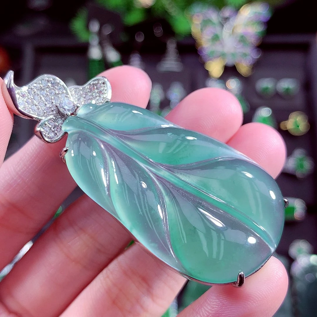 颈饰未镶嵌翡翠天然