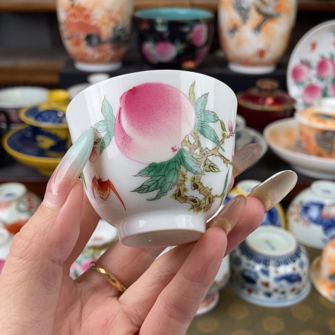 陶瓷艺术家的作品是一