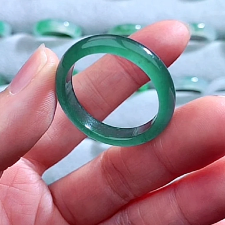天然翡翠戒圈a货