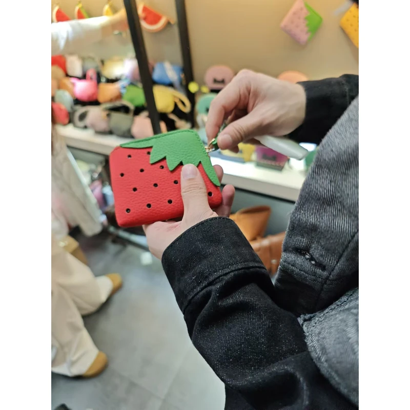 YUSHA/高档红色草莓零钱包-8203