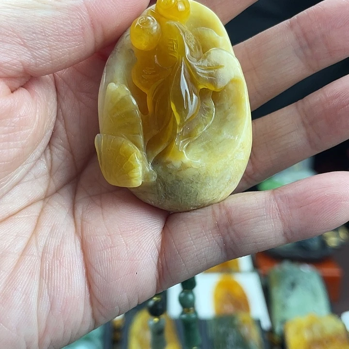 未镶嵌蛇纹石玉颈饰