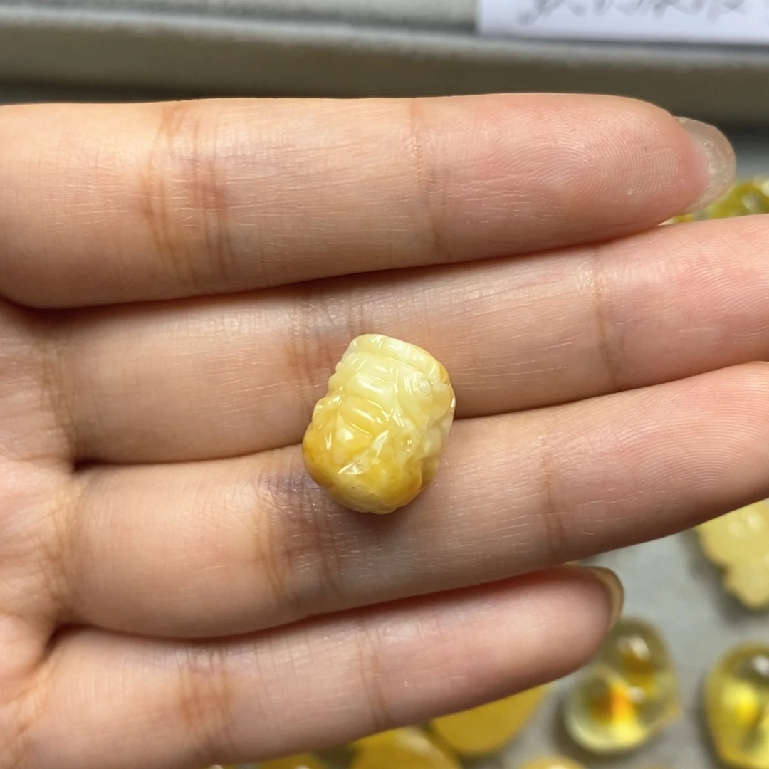 未镶嵌琥珀珠宝奇石貔貅