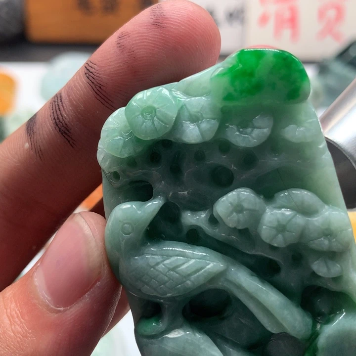 翡翠未镶嵌颈饰保真天然a货翡翠