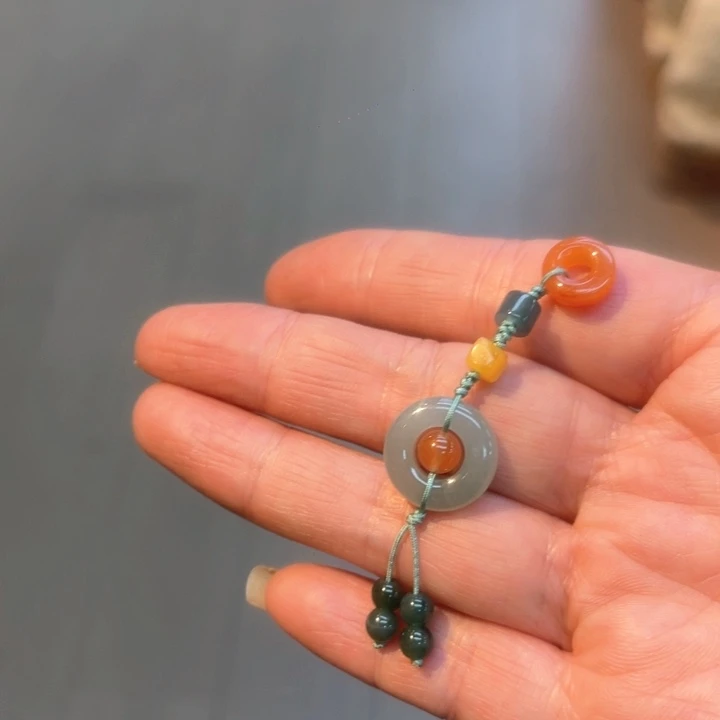 翡翠颈饰未镶嵌翡翠小吊坠