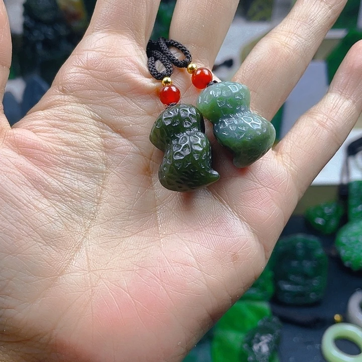 和田玉未镶嵌珠宝半成品