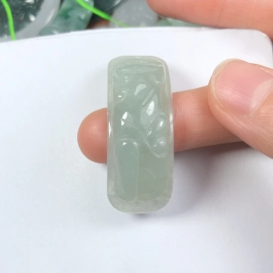 翡翠未镶嵌颈饰缅甸A货，每天下午1点半开播