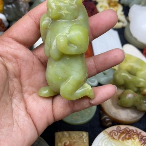 蛇纹石玉颈饰未镶嵌57