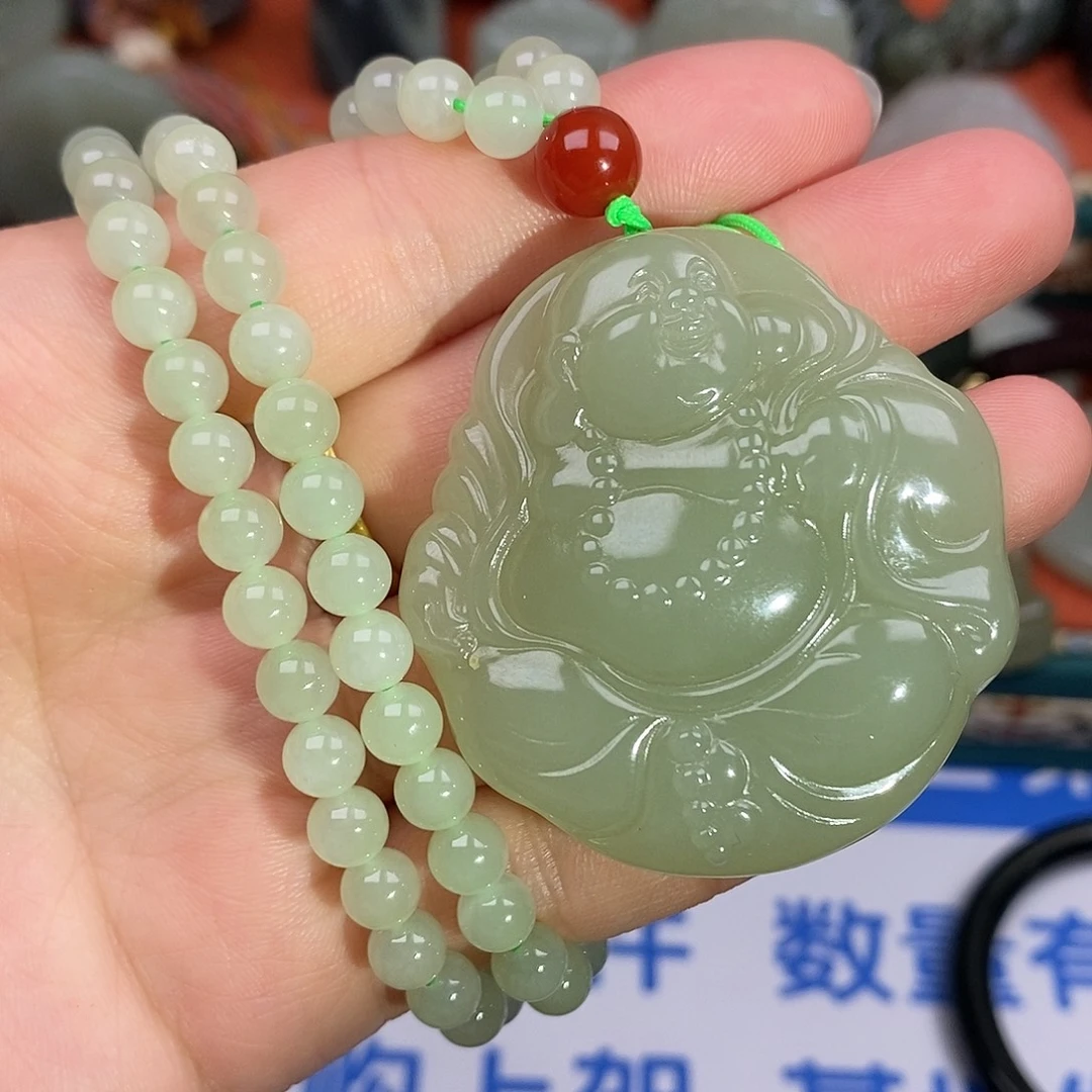 未镶嵌和田玉挂件一套