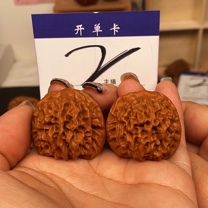 吊坠桃核秦闷35有修s