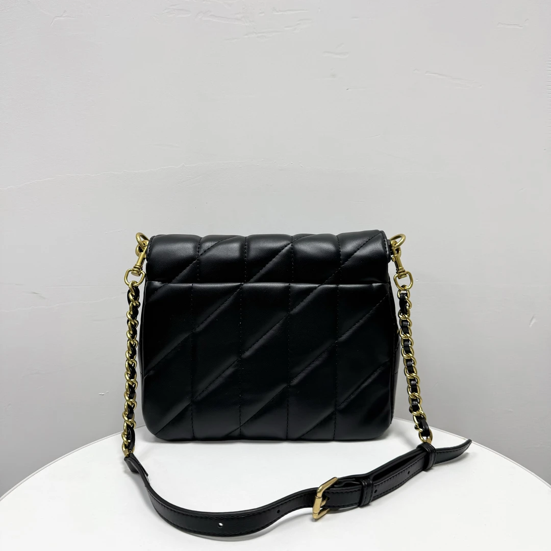 A088小众时尚百搭黑色单肩斜挎包