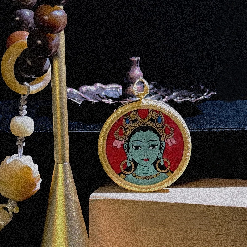 3.5cm圆形高品纯手绘唐卡-绿度母粗矿砂