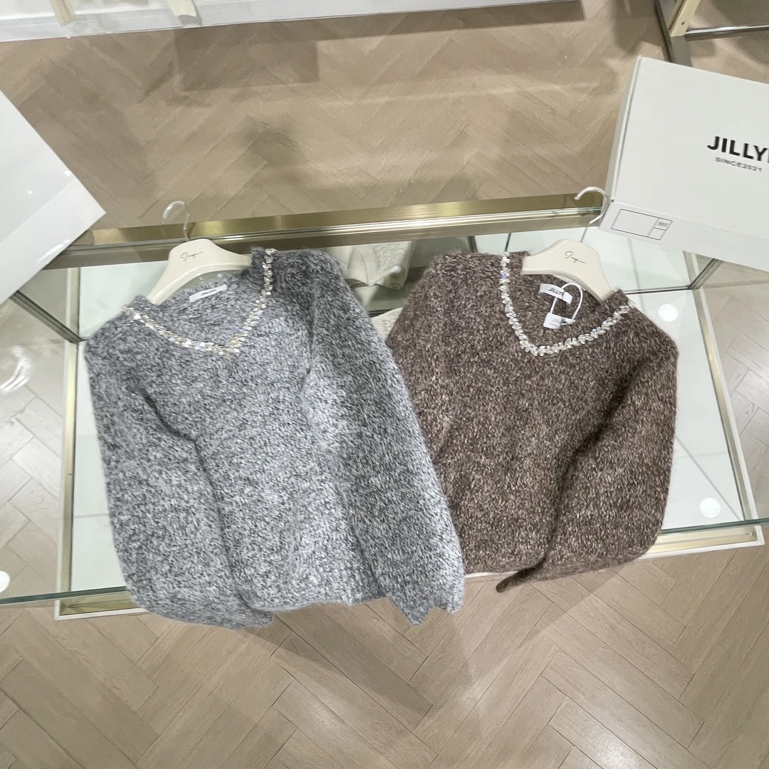 jillyi【耀眼钻石】灰色浅V领富贵千金风时尚百搭针织衫秋冬