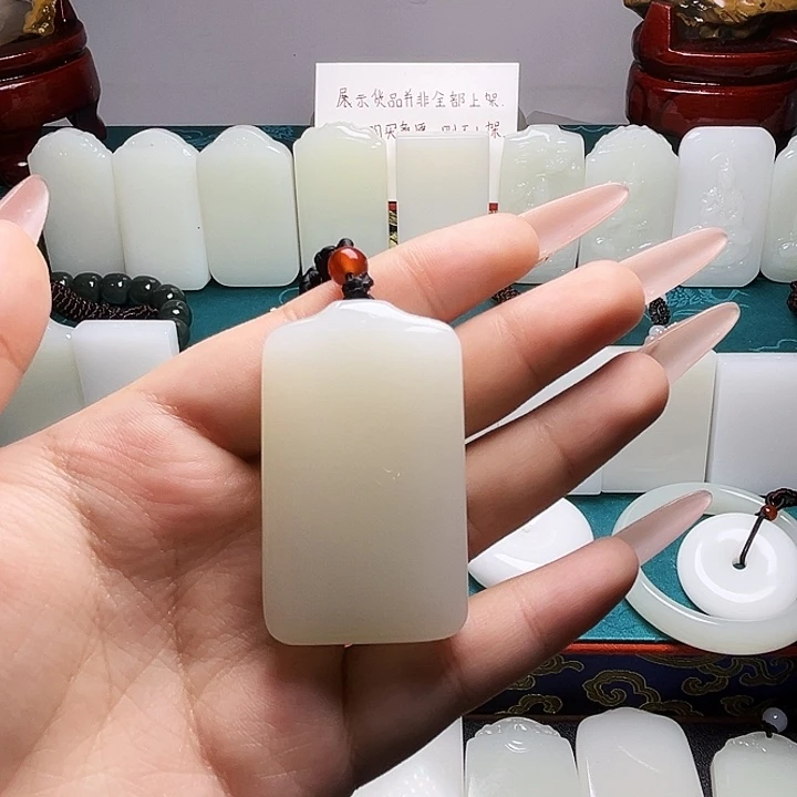 红***J无事牌三五098877778899