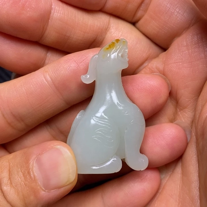 和田玉未镶嵌颈饰忙**闲