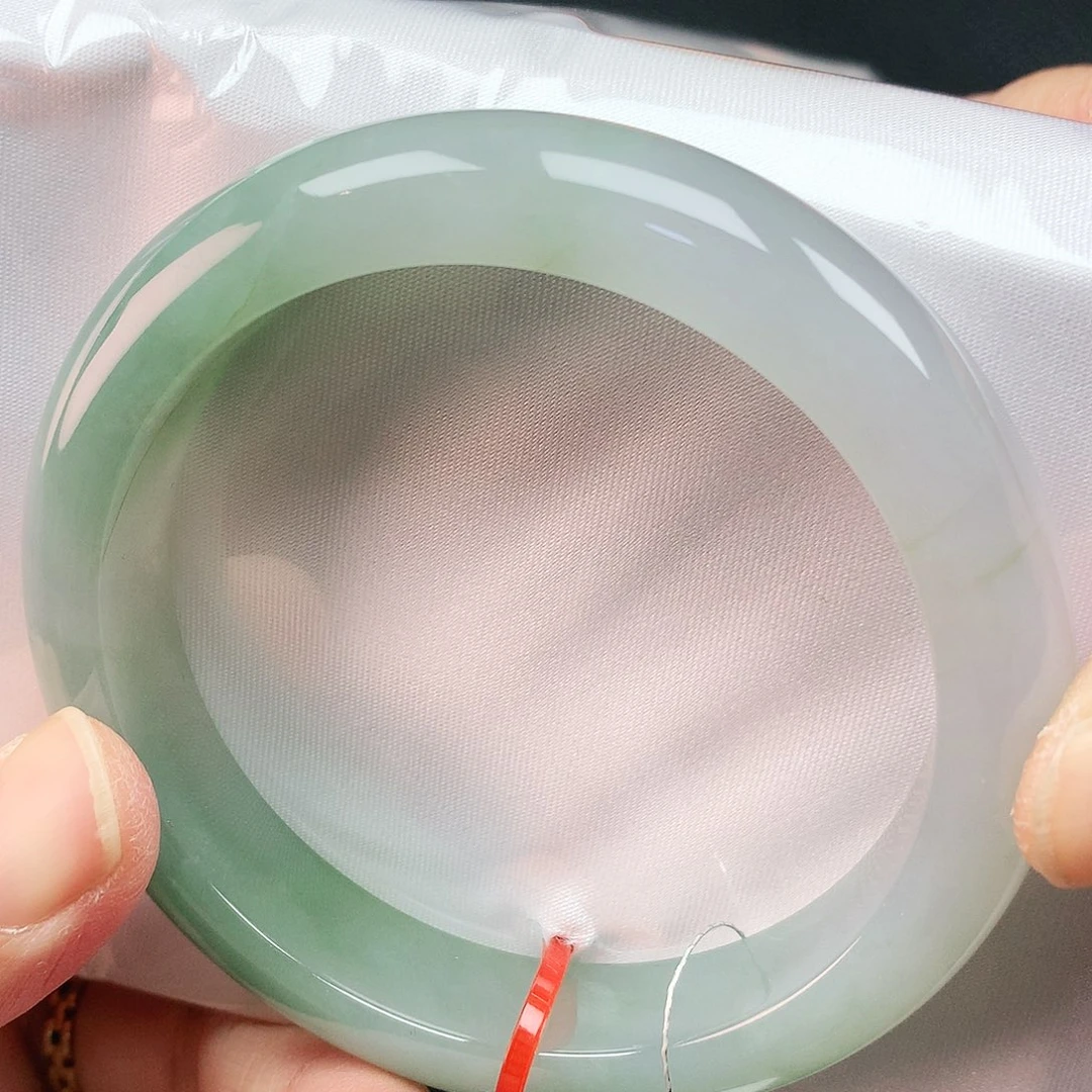 翡翠手镯未镶嵌58圈